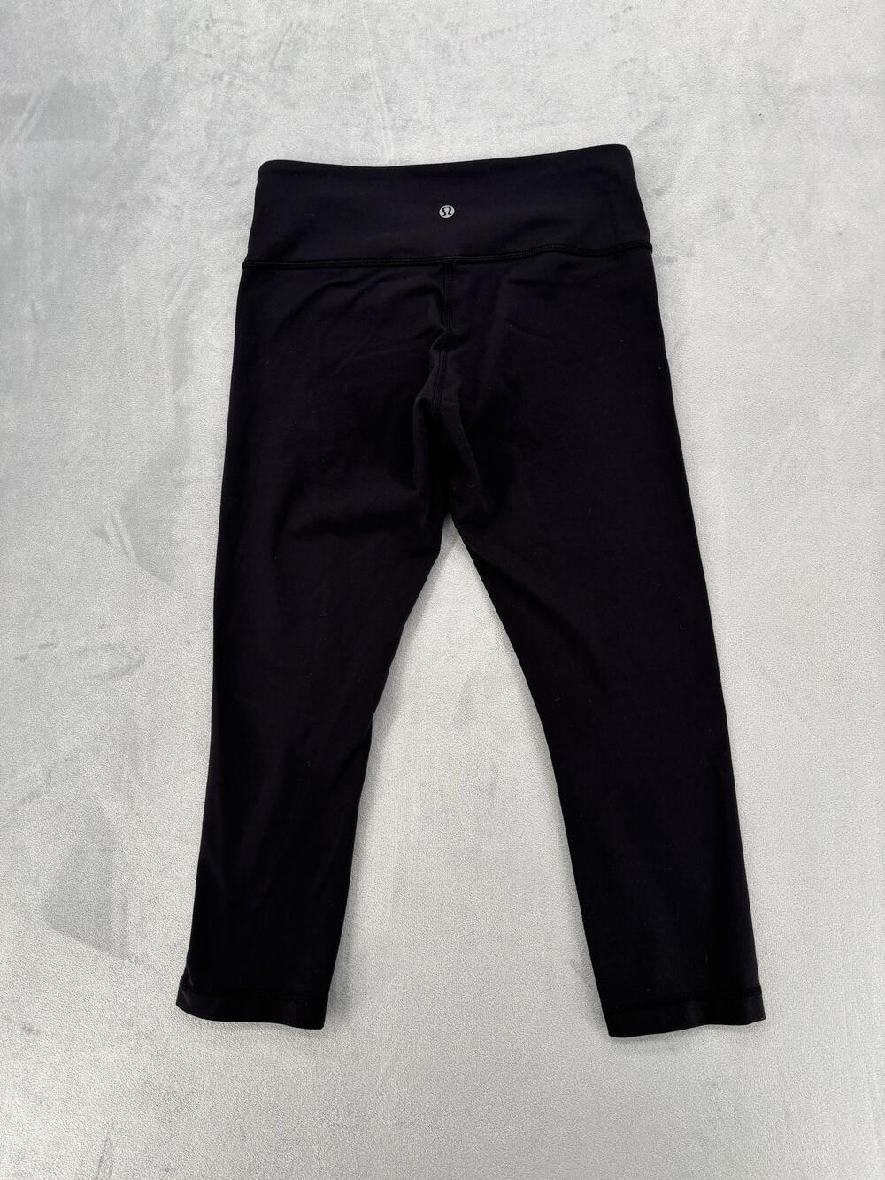 Lululemon Womens Black Cropped Leggings Size 6 Athleisure Yoga Minimalist - Picture 2 of 9